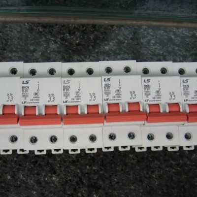 LS塑壳断路器ABS202b-ABS203b-ABS204b-125-150-175-20包邮库存图2