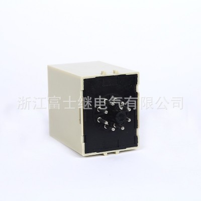 供应2组延时时间继电器ST3PF（T1）元器件定时时控开关分钟控制器
