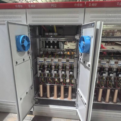变压器出线柜正泰5000A+补偿柜3*300kvar+越华电容电容控制柜图4