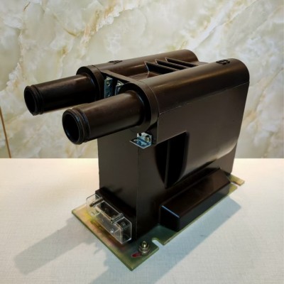 JDZ8-6、10RC电压互感器，充气柜配用，电缆插拔头连接。可定制