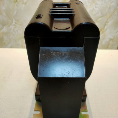 JDZ8-6、10RC电压互感器，充气柜配用，电缆插拔头连接。可定制图4